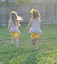 Load image into Gallery viewer, Cap Sleeve Bow Back Floral Peplum